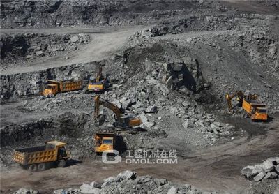 徐工與印尼MES達(dá)成戰(zhàn)略合作，150臺(tái)大型成套礦用設(shè)備訂單開(kāi)啟海外市場(chǎng)新篇章